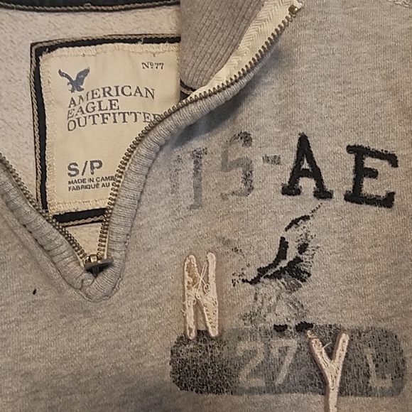 AE 3/4 zip swestshirt - Picture 2 of 3
